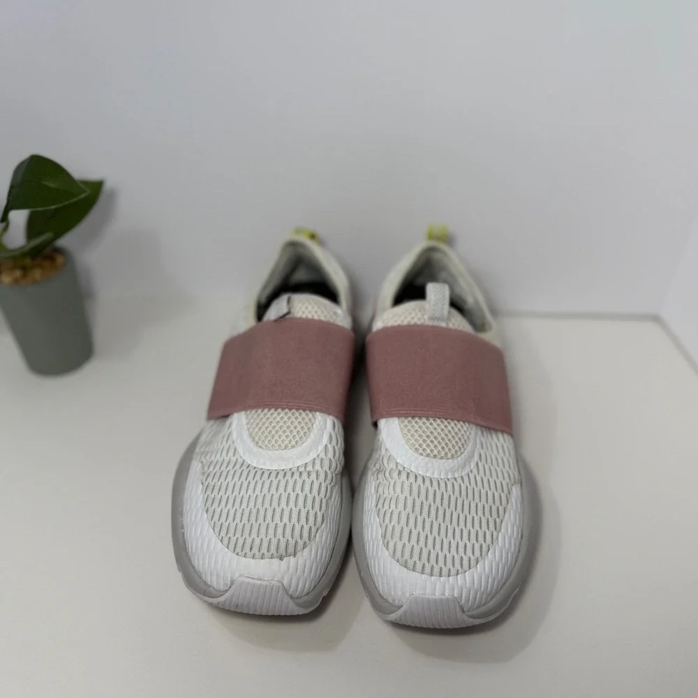 Sorel Womens Kinetic Impact Slip On Sneakers Walking Shoes‎ White 8.5